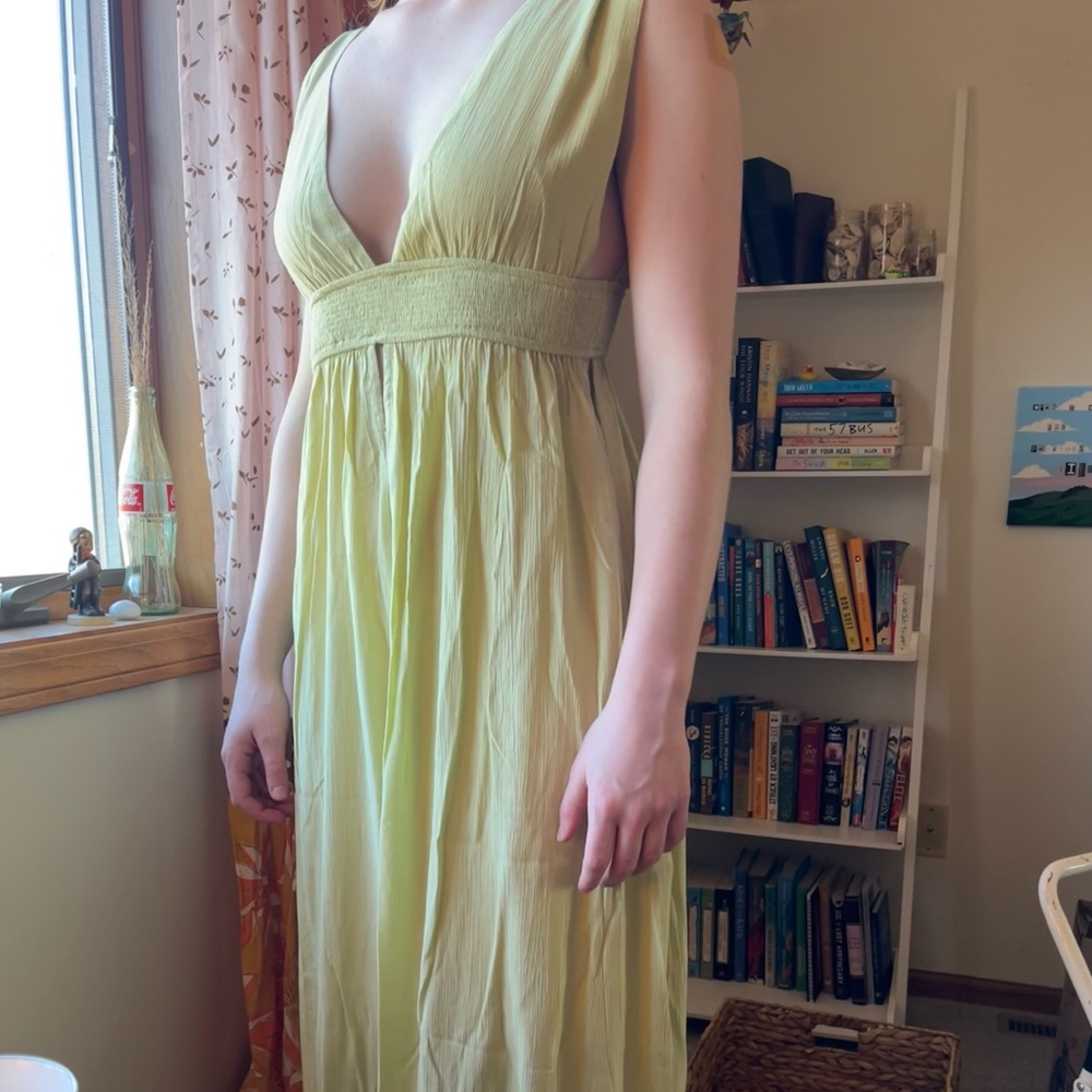 Cute green Grey Bandit maxi dress. Size small and perfect for summer.
